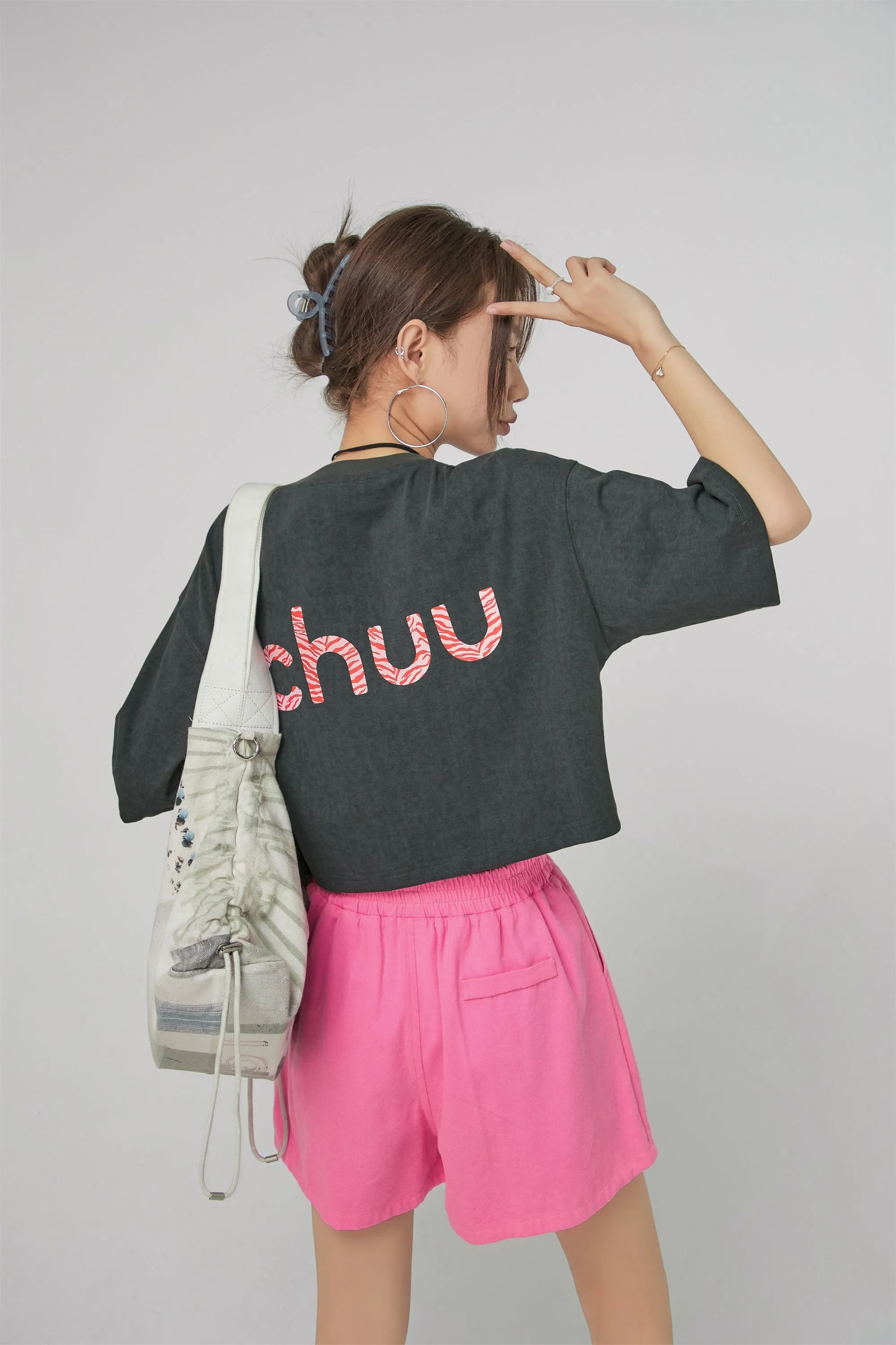 Chuu Logo Overfit Crop T-Shirt