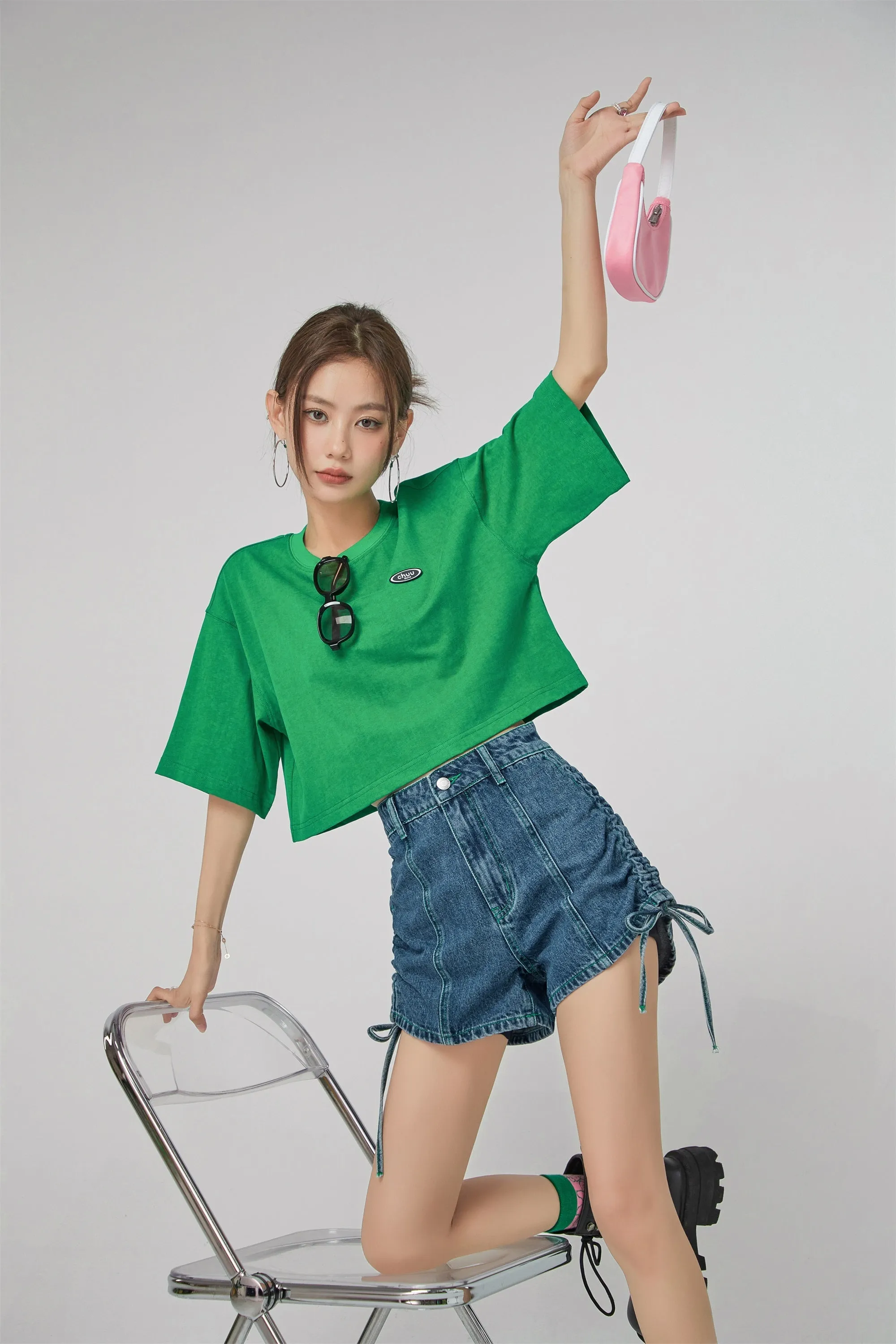 Chuu Logo Overfit Crop T-Shirt