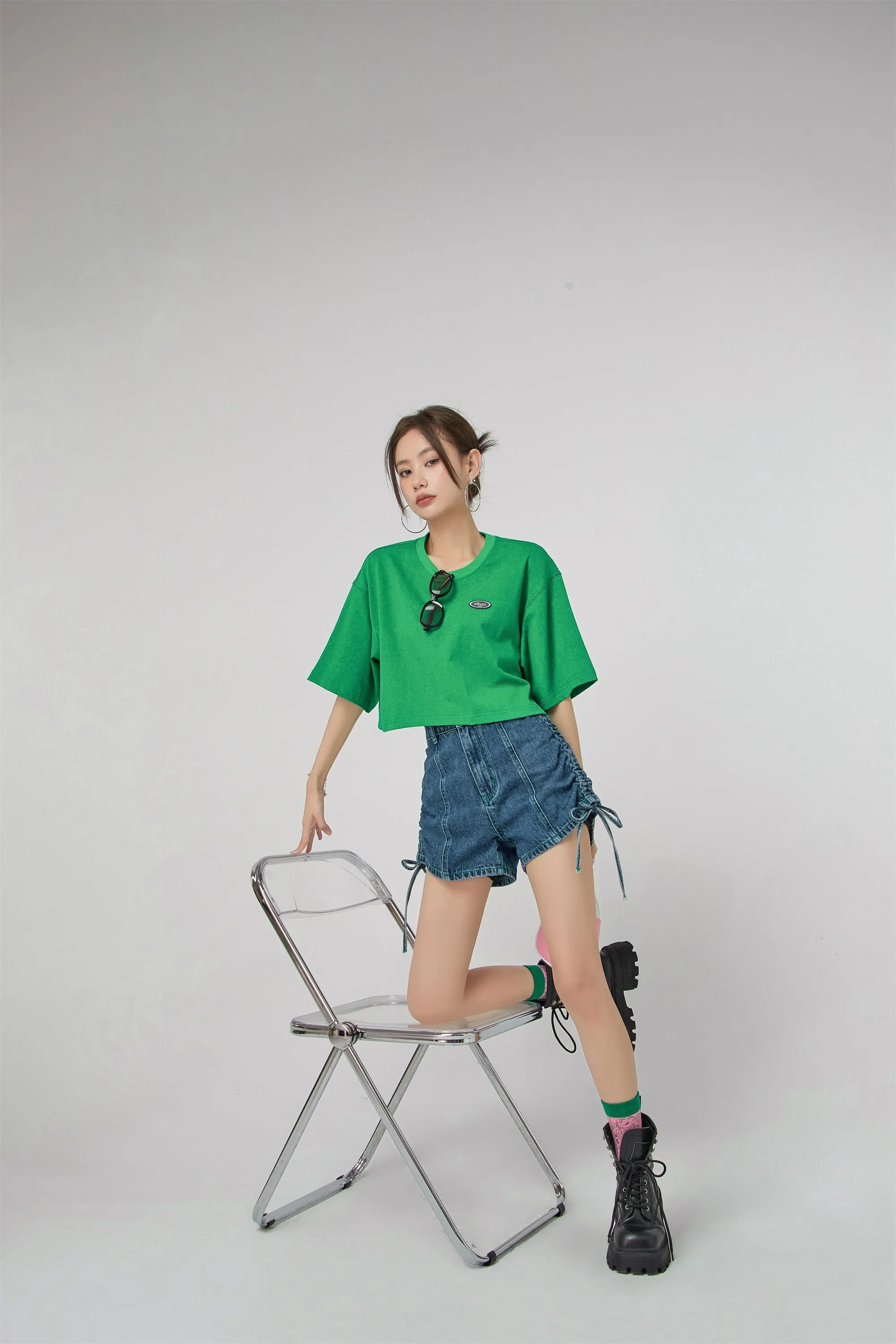 Chuu Logo Overfit Crop T-Shirt