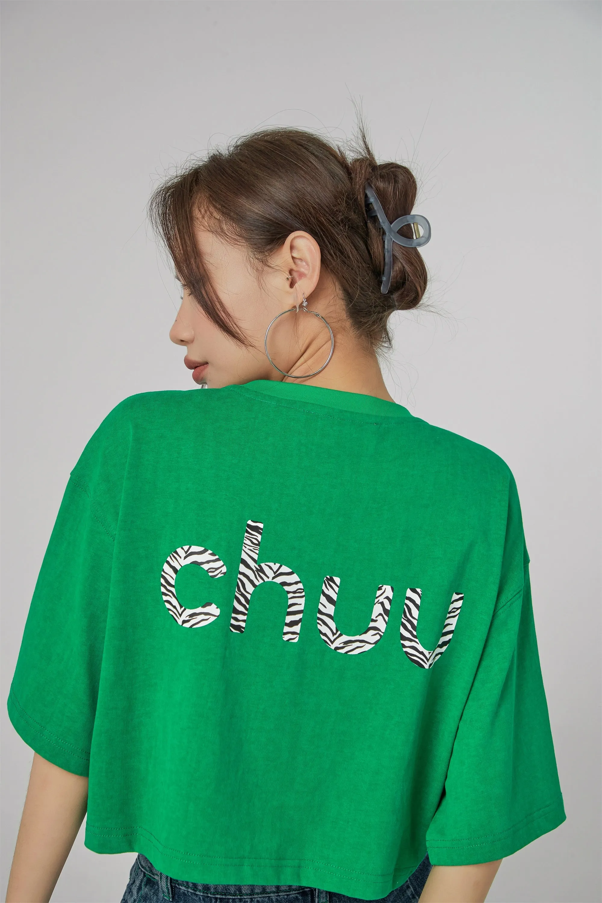 Chuu Logo Overfit Crop T-Shirt