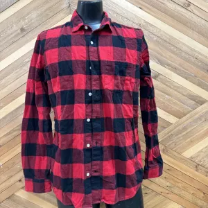 Gap - Men's Flannel Shirt - MSRP $70: Red/Black-men-MD